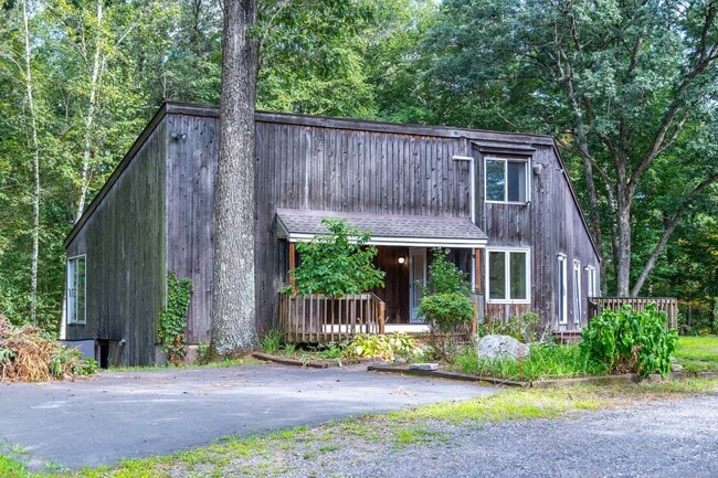 Building Photo - 295 Dayton Rd
