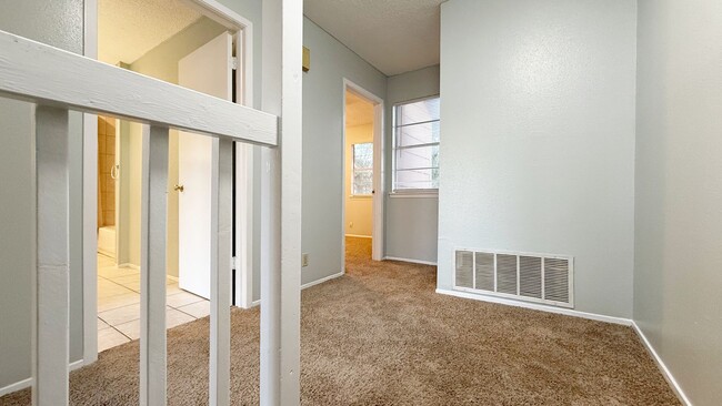 Building Photo - 2 Bedroom Townhome available for Immediate...