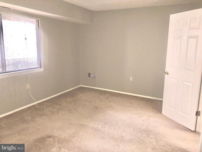 Building Photo - 1809 Snow Meadow Ln