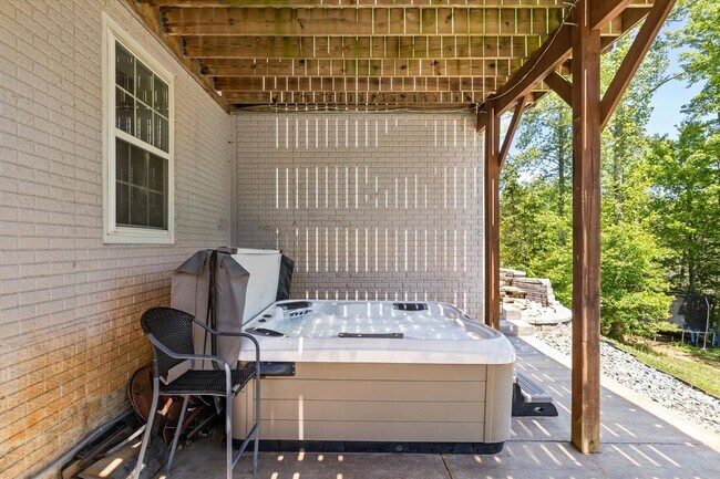 Building Photo - Gorgeous 5 Bed 3.5 Bathroom in Stafford, VA