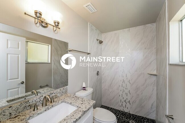 Building Photo - 3 Bedroom Pet-Friendly Home in NORTH PORT, FL with Main Street Renewal