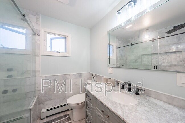 Building Photo - 446 Monmouth Ave