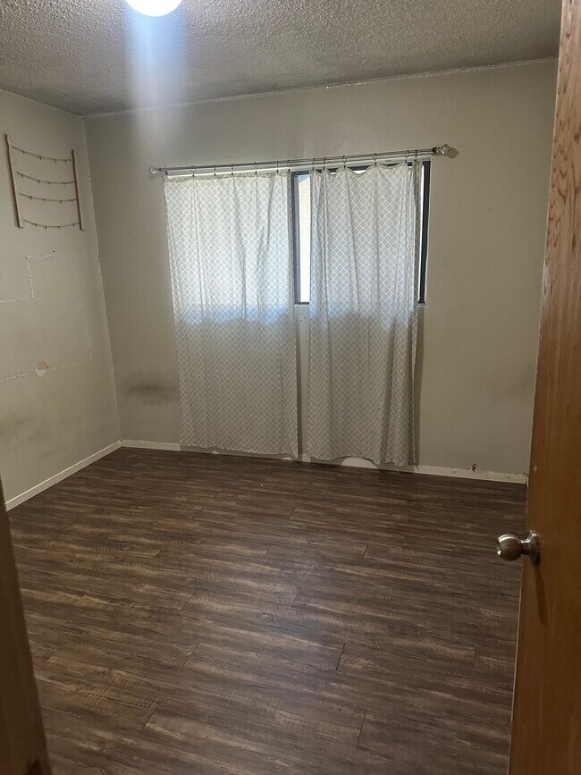 Building Photo - 14628 Cortina Dr