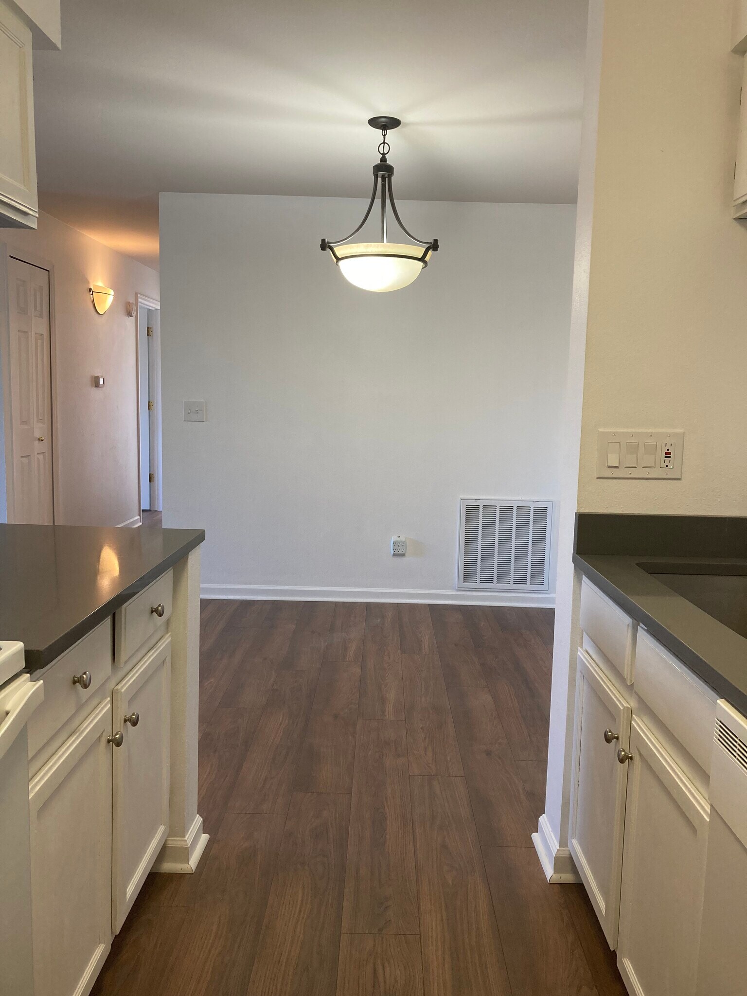 Building Photo - 4676 White Rock Cir