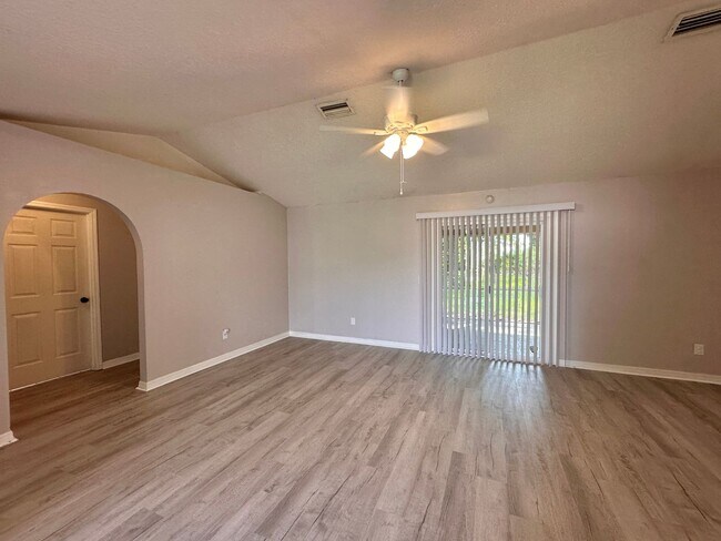 Building Photo - New Opportunities in Indian Trails