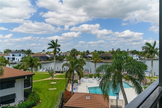 Building Photo - 591 Seaview Ct
