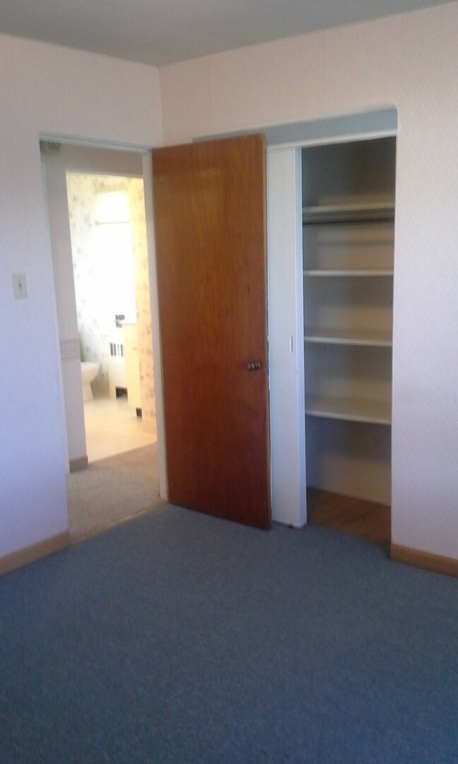 Building Photo - 16th St Duplex