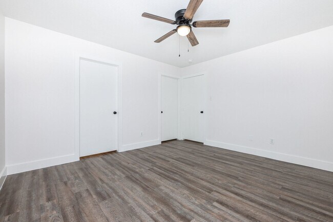 Building Photo - 10225 Farrell Dr