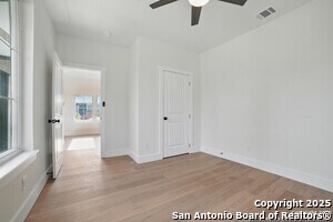 Building Photo - 727 Hammond Ave