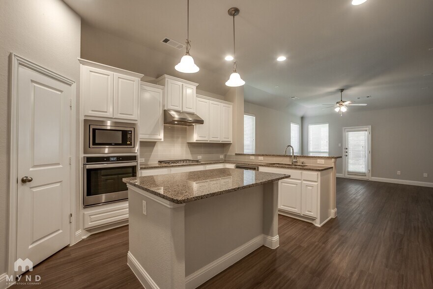 Building Photo - 3313 King Yon Wy