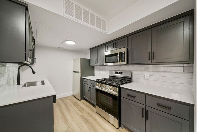 Building Photo - 1 Bed 1 Bath - Remodel