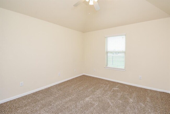 Building Photo - 231 S Lantana Cir