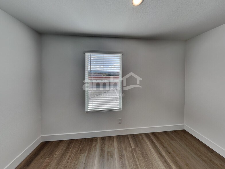 Building Photo - 8182 Winterfell Peak Ave