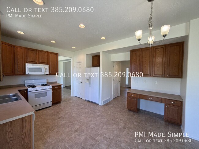 Building Photo - 149 S 2035 W