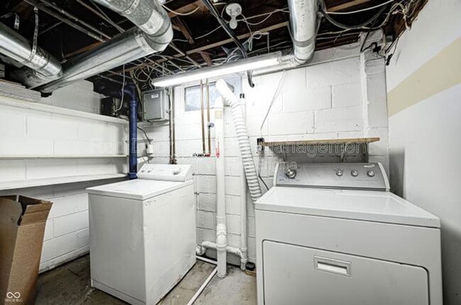 Building Photo - 6115 Indianola Ave