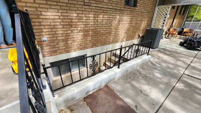 Building Photo - 1430 E 900 S