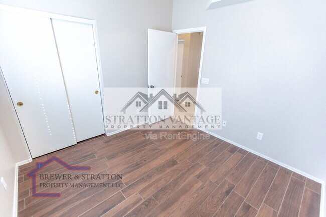 Building Photo - 3533 W Sousa Ct