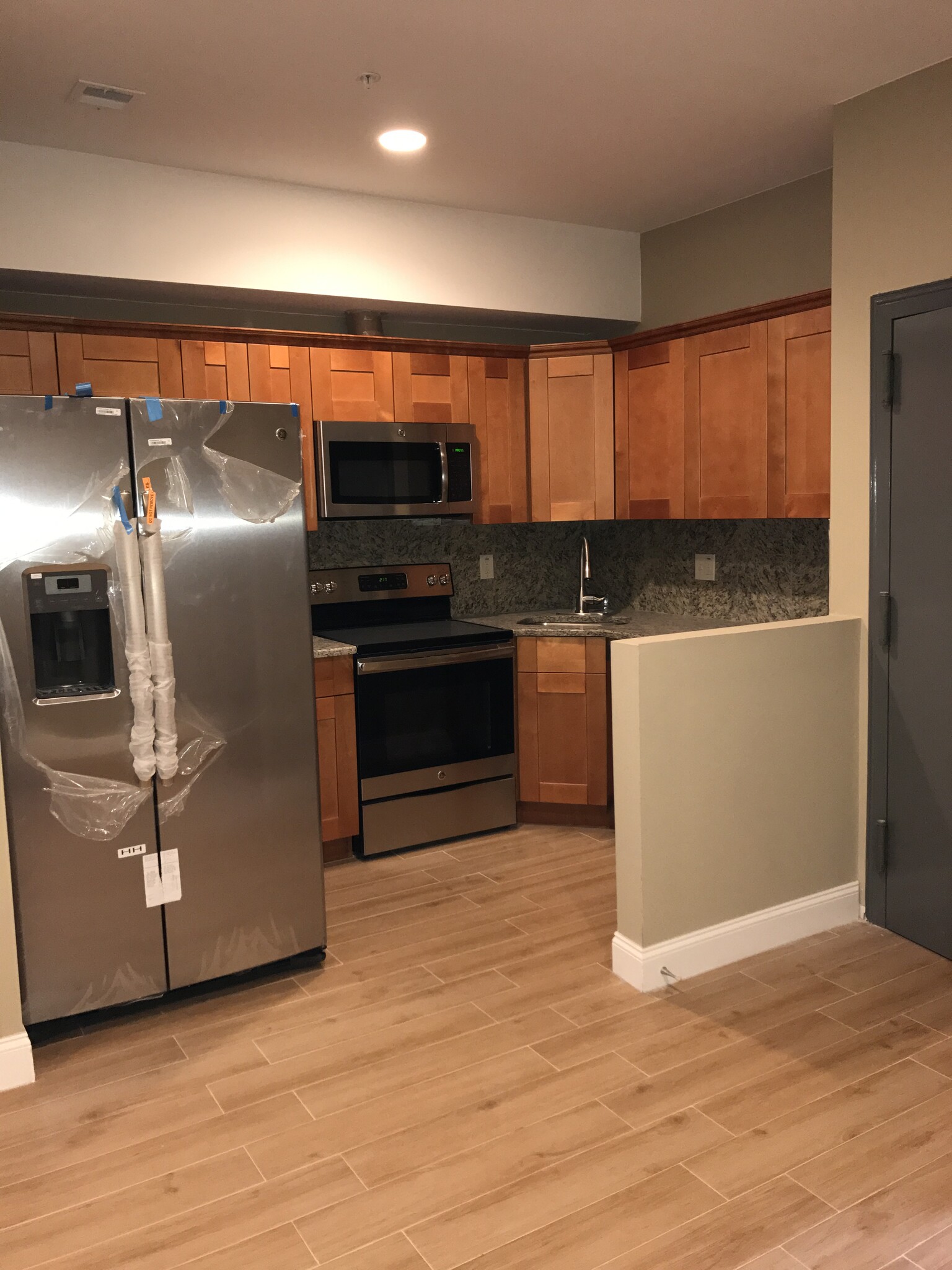 3F - 116 N 9th St