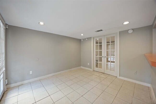 Building Photo - 1711 Wentworth St