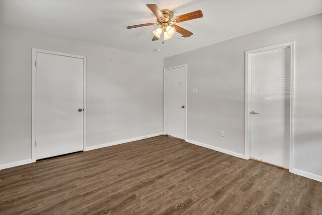 Building Photo - 3699 Piney Point Rd