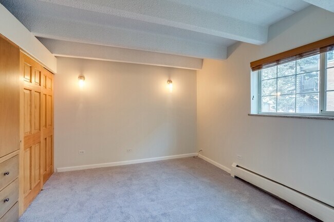 Building Photo - 50 N Clarkson St