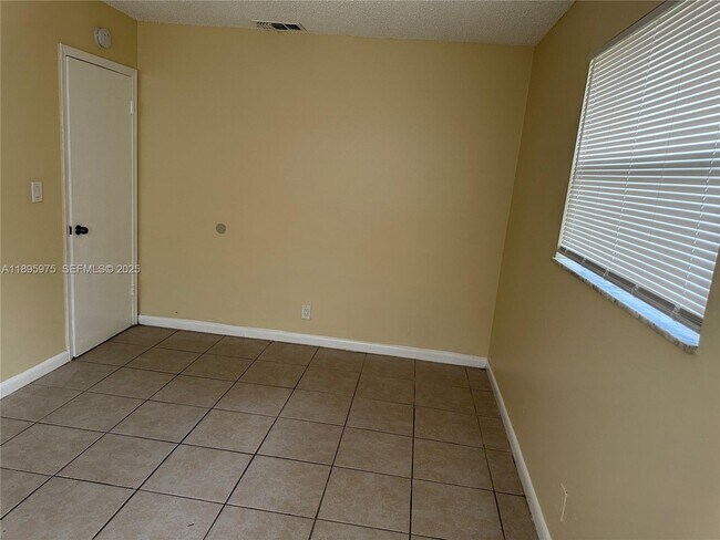 Building Photo - 5315 NW 22nd St