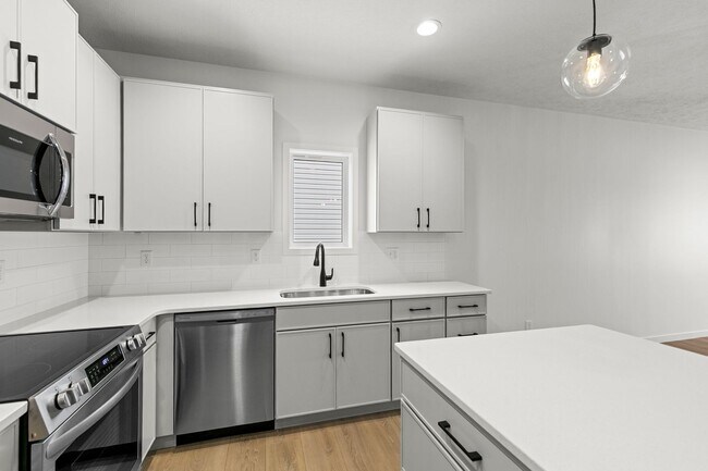 Building Photo - 1311 SW 36th St
