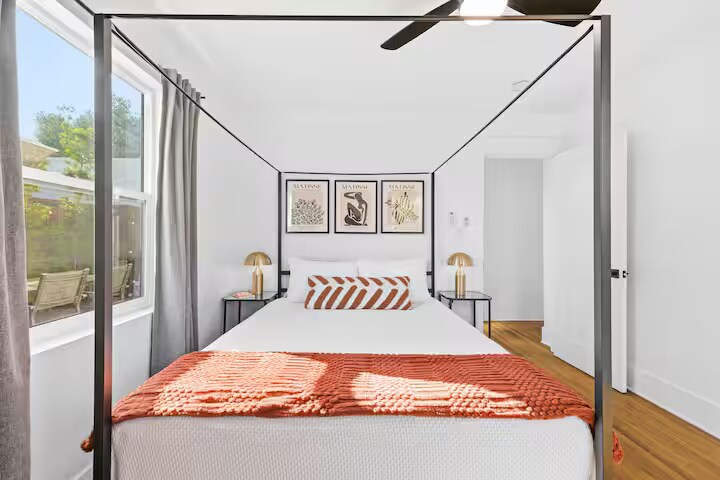 Building Photo - 3407 N Mountain View Dr