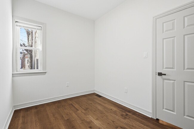 Building Photo - 3118 W Wilt St