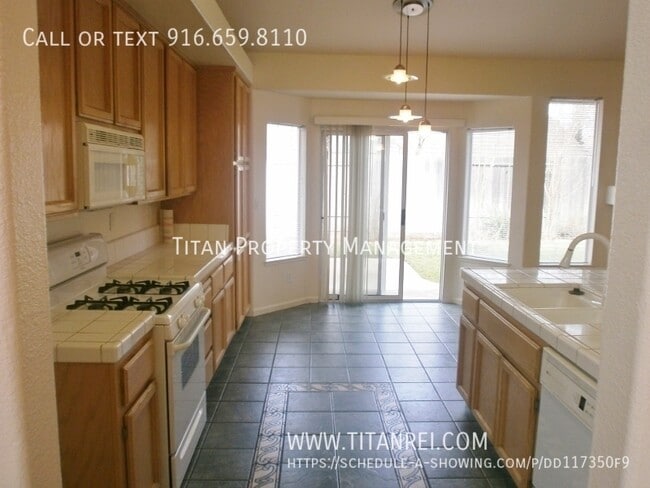 Building Photo - 8652 Meandering Way