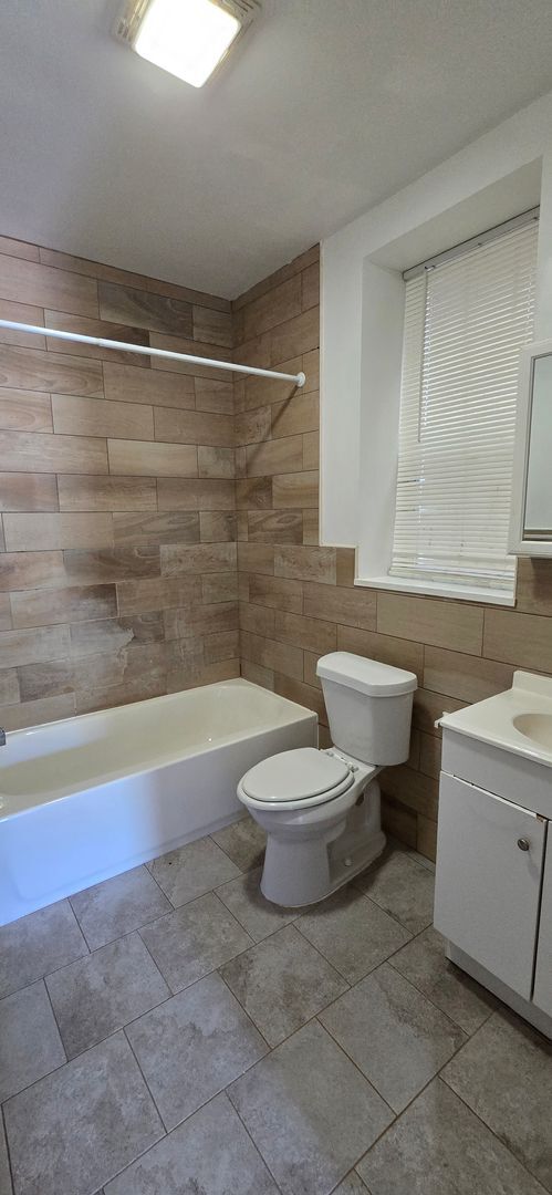 Building Photo - 4637 Virginia Ave