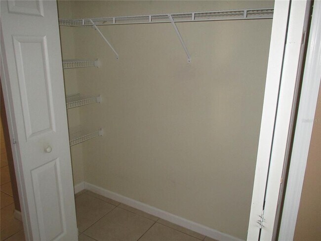 Building Photo - 464 Hippel St