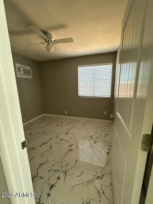 Building Photo - 2632 N 29th Pl