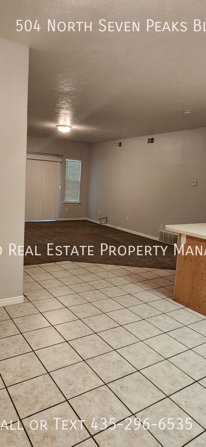 Building Photo - 504 N Seven Peaks Blvd