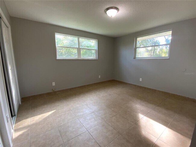 Building Photo - 17502 E Colonial Dr