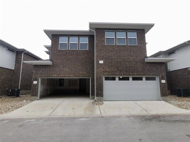 Building Photo - 605 W South St