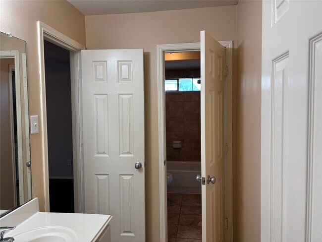 Building Photo - 20903 Shady Isle Ct