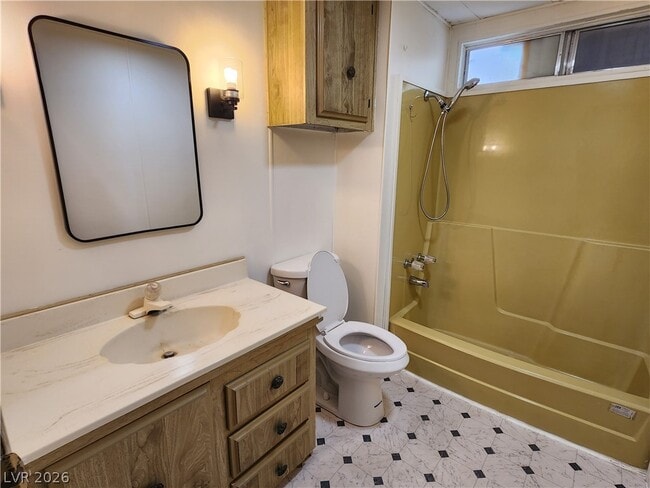 Building Photo - 1111 Hardy Ln