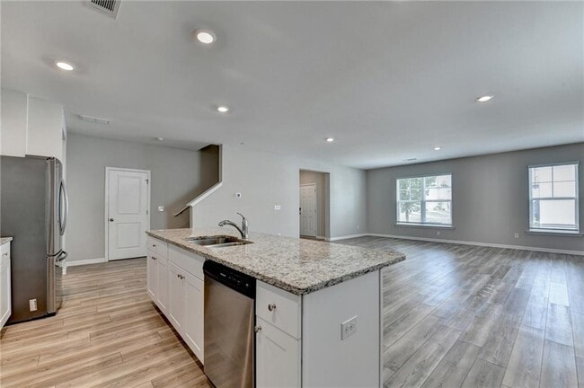 Building Photo - 4335 Magpie Dr