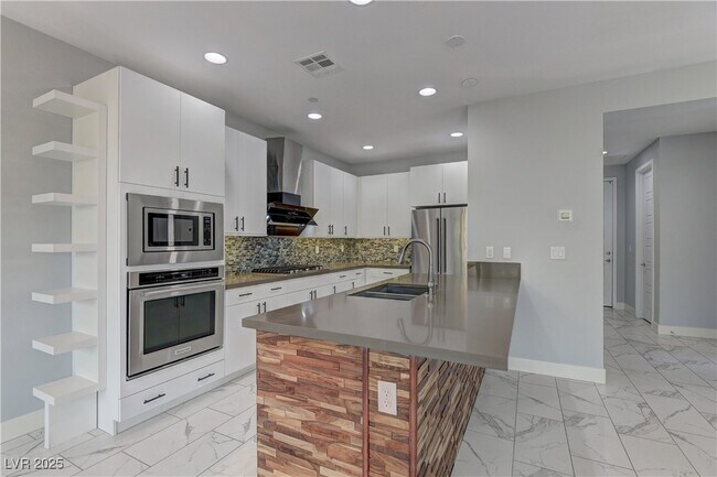 Building Photo - 11377 Gravitation Dr
