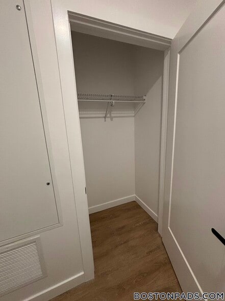 Building Photo - 199 Gardner St