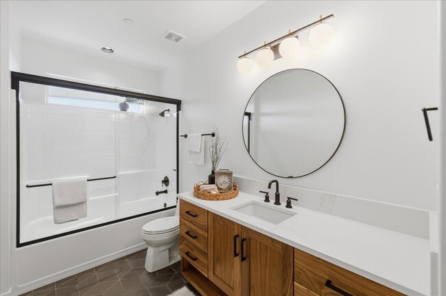 Building Photo - 4275 N 36th St