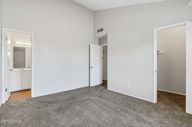 Building Photo - 3429 Risner Pl