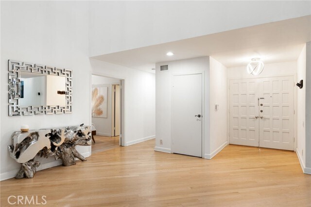 Building Photo - 1447 Kings Rd