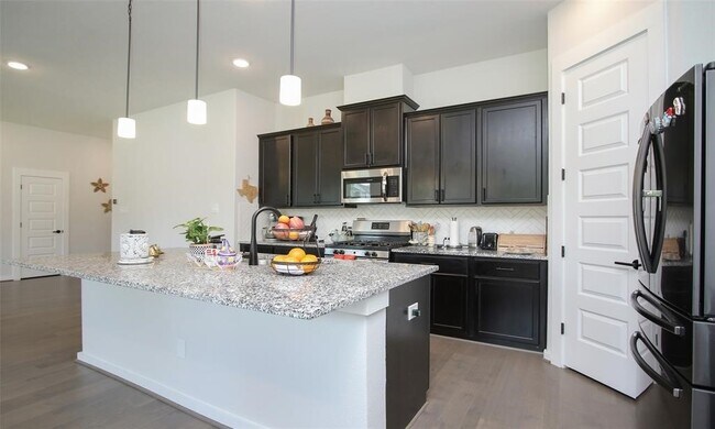 Building Photo - 2103 Pueblito Dr