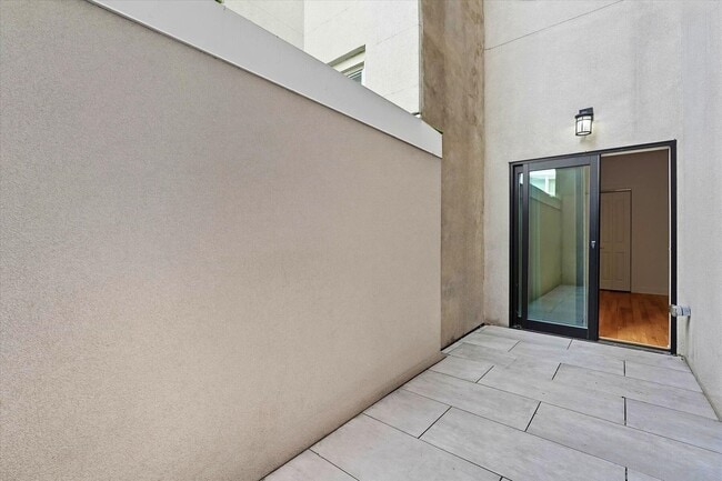 Building Photo - 251 Newark Ave