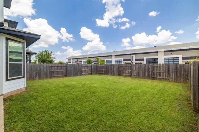 Building Photo - 5317 Gooding Dr