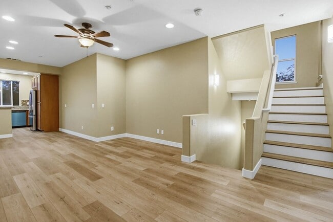 Building Photo - 2 Bedroom Townhome with Bonus Office in San Marcos