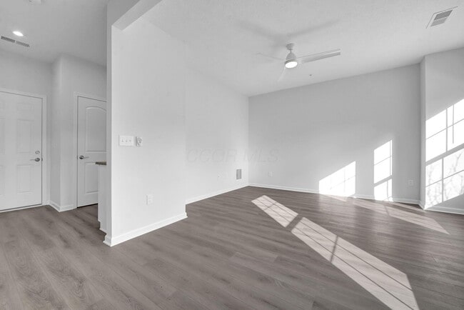 Building Photo - 4186 McCune Ave