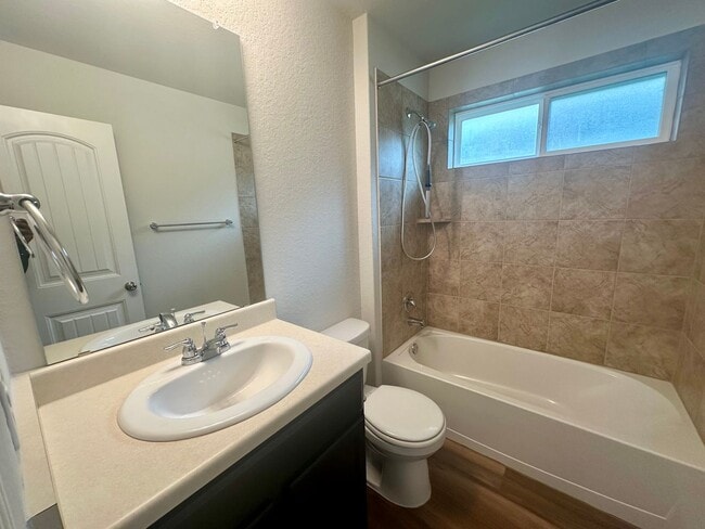 Building Photo - Fantastic Amenities ~ 4/2 Single Story w/ Refrigerator/Washer/Dryer Included ~